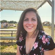 Etudiante avec un bac +4, je suis actuellement à la recherche d'un job qui me permettra de venir aider les élèves en difficultés. Je suis très scolaire, très patiente et j'ai de l'expérience avec les enfants, je suis donc déterminée pour mener à bien mes